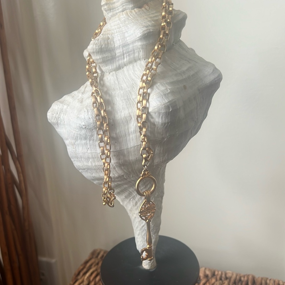 Elegant Gold Tone Chain Necklace With Key Pendant